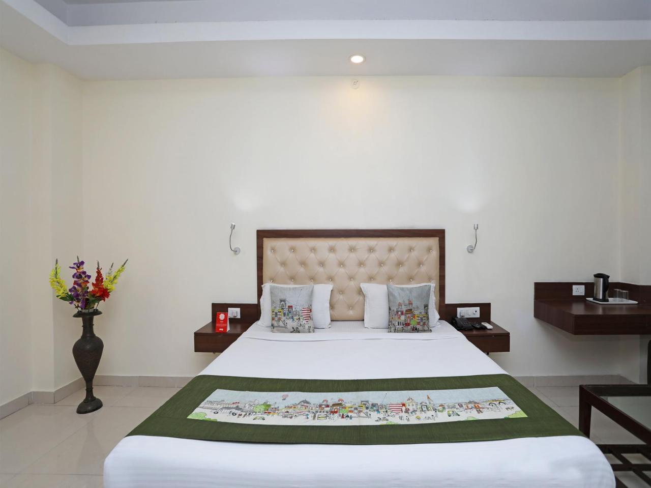 Oyo 680 Hotel Ranjana Heritage Lucknow Bagian luar foto
