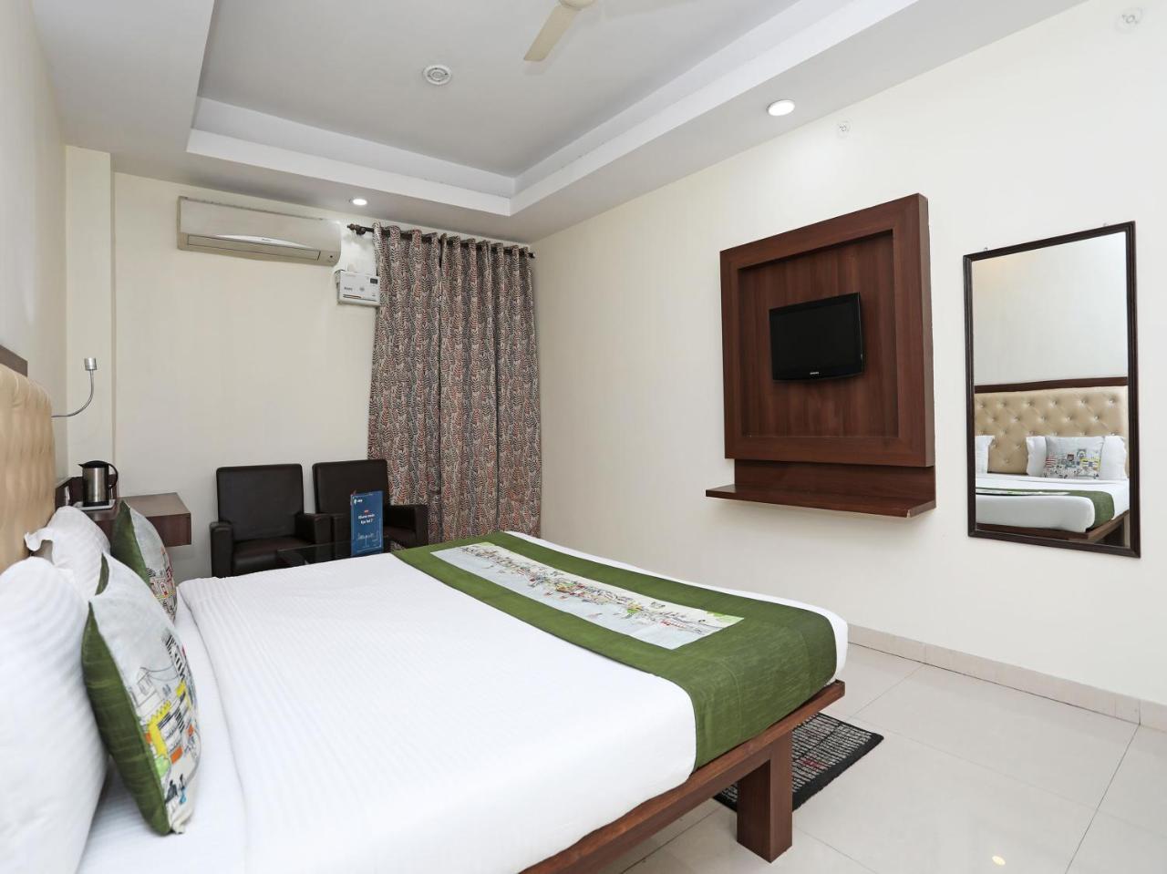 Oyo 680 Hotel Ranjana Heritage Lucknow Bagian luar foto