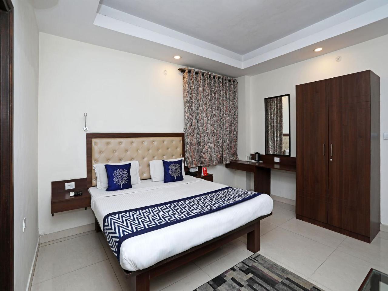 Oyo 680 Hotel Ranjana Heritage Lucknow Bagian luar foto