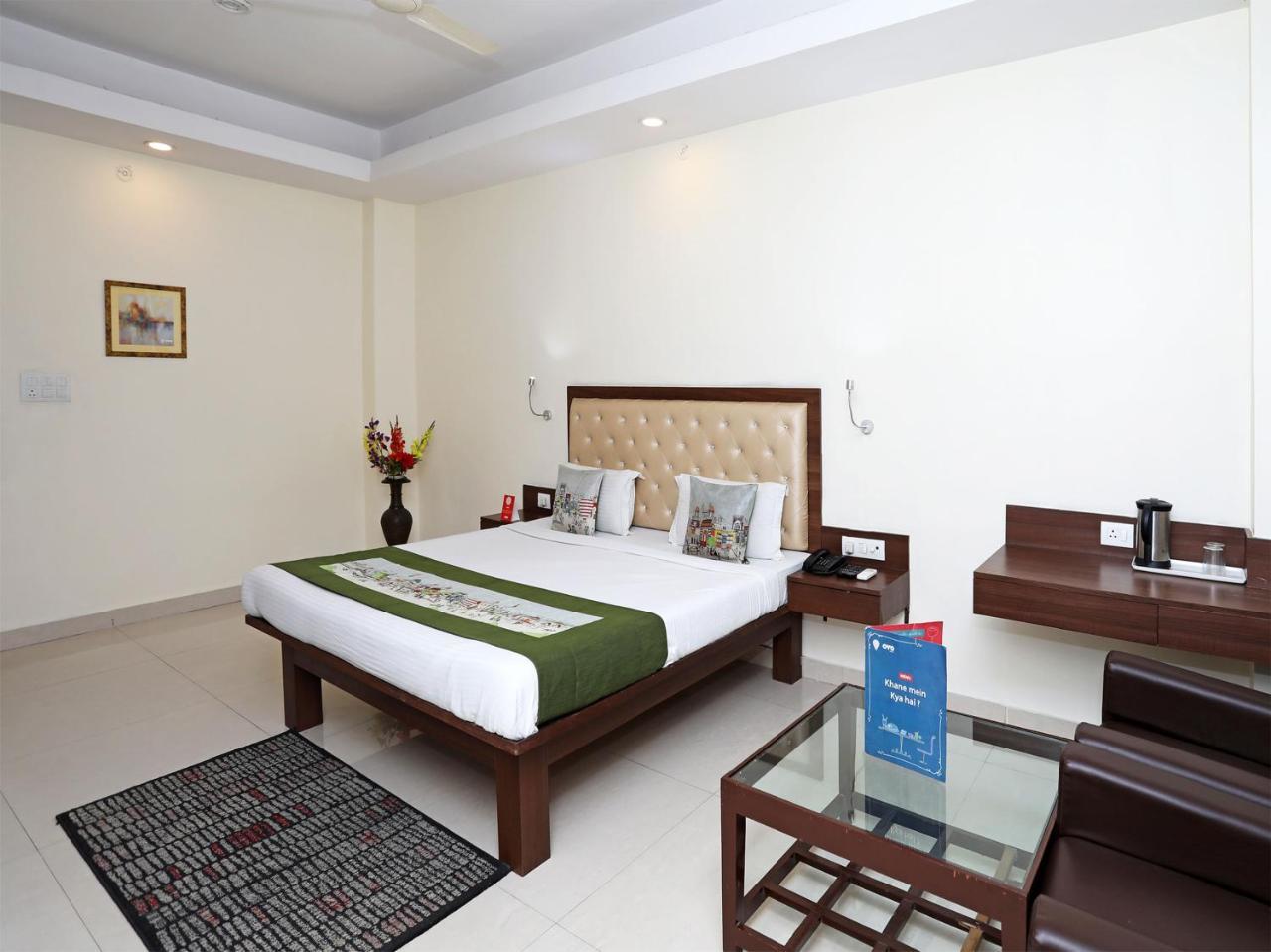 Oyo 680 Hotel Ranjana Heritage Lucknow Bagian luar foto